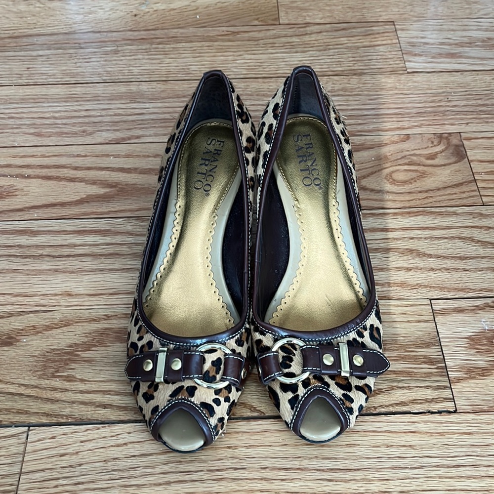 Franco Sarto brown mohair/leather leopard print peep toe pump.